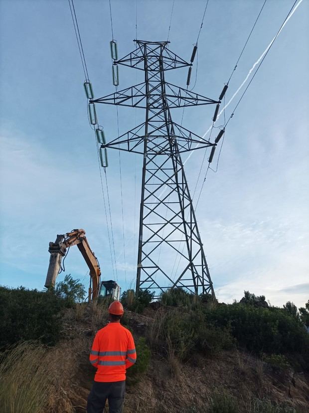 Red Eléctrica Española inicia mejoras en la línea de alta tensión Rubí-Viladecans