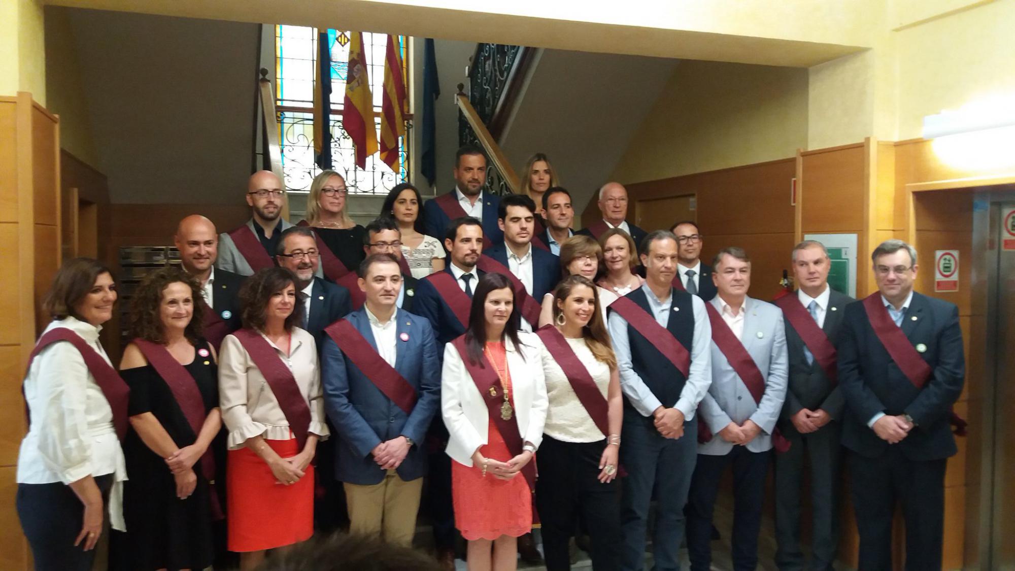 El PP de Castelldefels abre un expediente disciplinario a uno de sus afiliados por modificar la Wikipedia de Candela López y Manuel Reyes