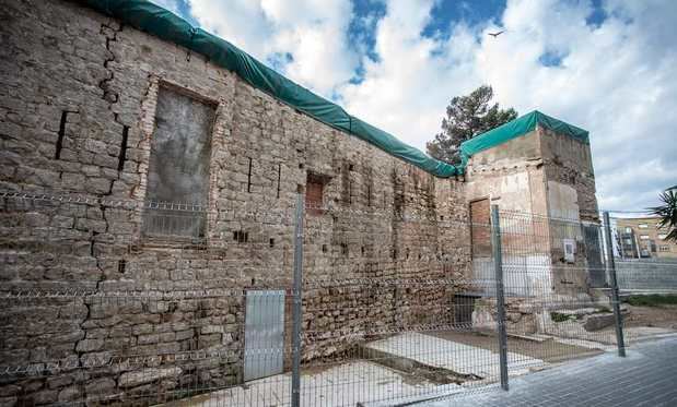 Acuerdo para rehabilitar el Castell de Bellvís, símbolo del barrio de La Torrassa