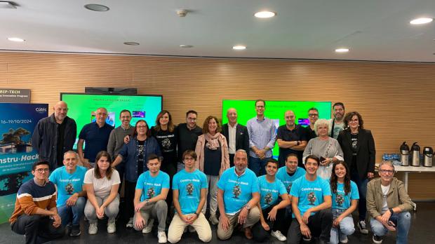 El equipo 'Renova Viladecans' gana un premio con su mercado de reciclaje de residuos de construcción