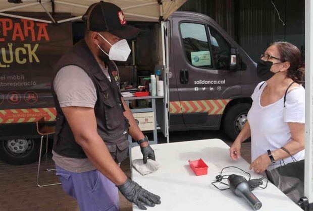 Solidança regresa a Gavà para reparar gratuitamente pequeños electrodomésticos y ordenadores