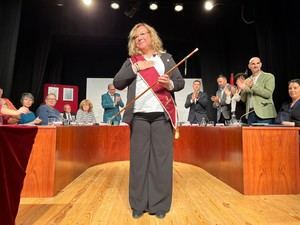 Roser Brosed asume la alcaldía de Sant Esteve Sesrovires tras 20 años de Enric Carbonell