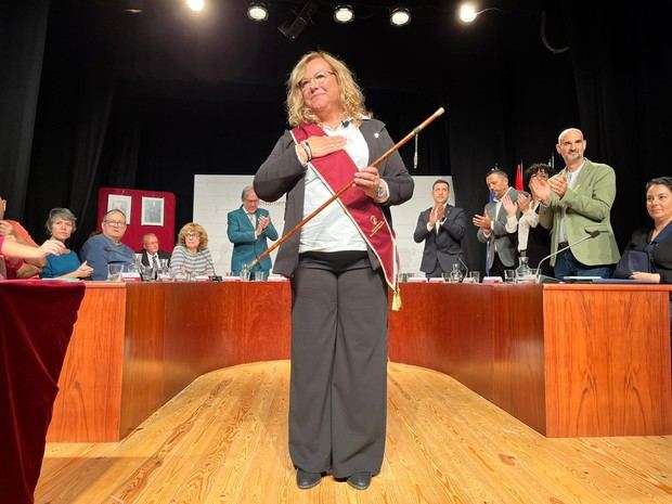 Roser Brosed asume la alcaldía de Sant Esteve Sesrovires tras 20 años de Enric Carbonell