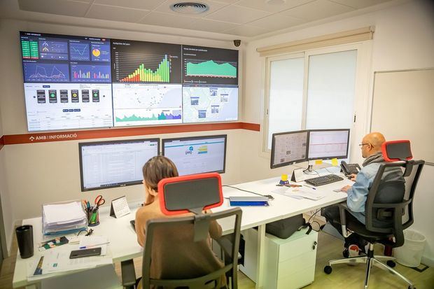 Sala de control de la ZBE Rondes de Barcelona