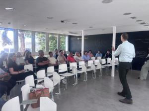 Sant Boi acoge el inicio de un ciclo formativo para transformar los mercadillos