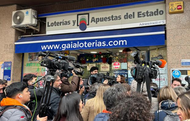 Sant Boi celebra el Tercer Premio de la Lotería de Navidad con 7,5 millones