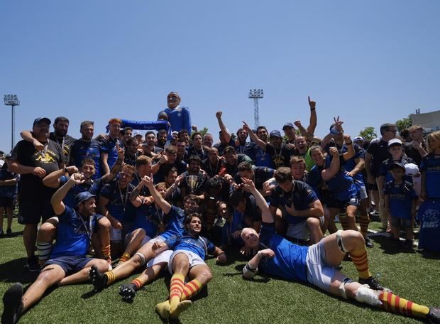 Sant Boi se tiñe de azul con la liga del centenario de la UE Santboiana