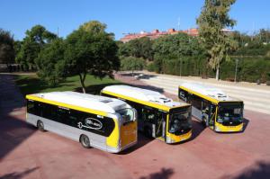 Seis autobuses eléctricos y uno híbrido se incorporan al servicio de transporte metropolitano en el Baix Llobregat