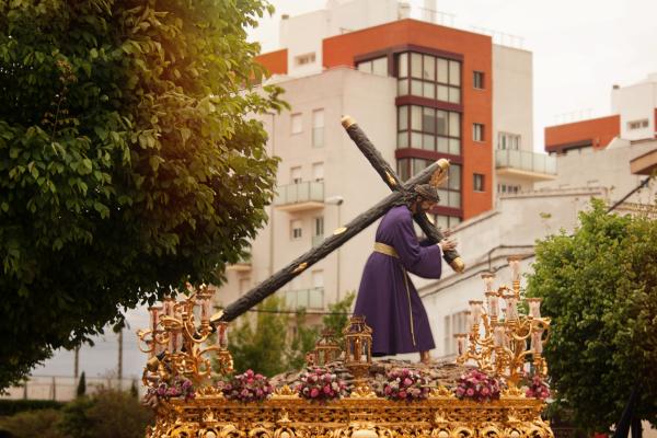El 60% de los españoles prefieren quedarse en casa por Semana Santa