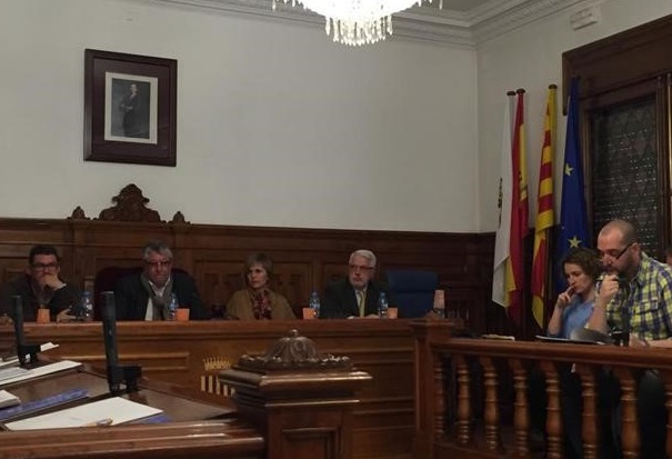 El Síndic de Cornellà alerta dels problemes d'accés a l'habitatge en la seva memòria anual de 2015