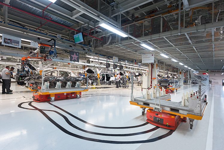 Seat, un ejemplo de convivencia entre trabajadores y robots autónomos