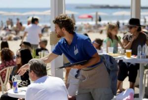 El paro sube en agosto en el Baix Llobregat pero la comarca sigue por debajo de la media catalana