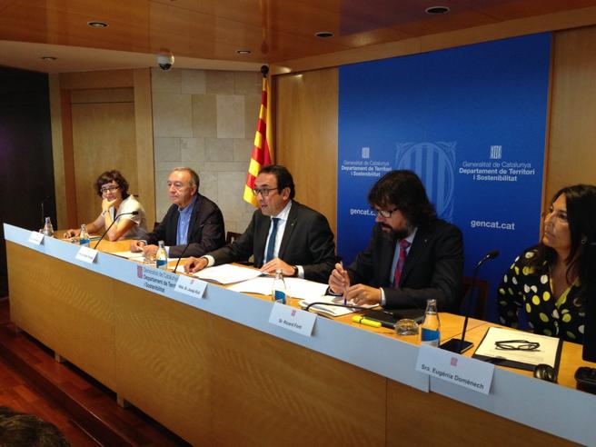 Un 10% más de transporte público, dos nuevas tarjetas y carriles bus en la B-23 y la Gran Via, las nuevas medidas para los días de alta contaminación