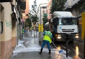 La acción Net i Polit llega a siete calles de Pubilla Cases