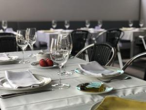 El “Arroz de Castelldefels”, tradición marinera con sello The New Canasta frente al Mediterráneo