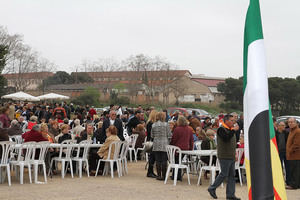 Celebración con migas de la Unión Extremeña de Sant Boi.