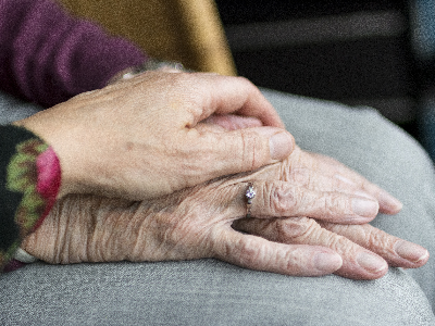 Drets Socials y Salut actualizan los protocolos COVID de las residencias