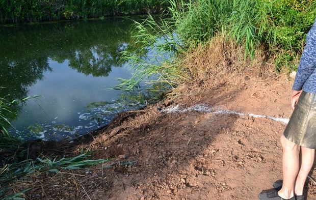 Vecinos de Castelldefels exigen depurar responsabilidades por una nueva agresión a la Olla del Rei