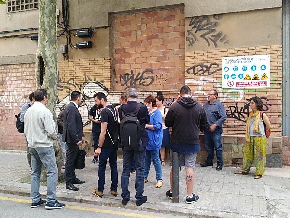 Se paralizan los trabajos de limpieza en el edificio de la Ópera, en l'Hospitalet