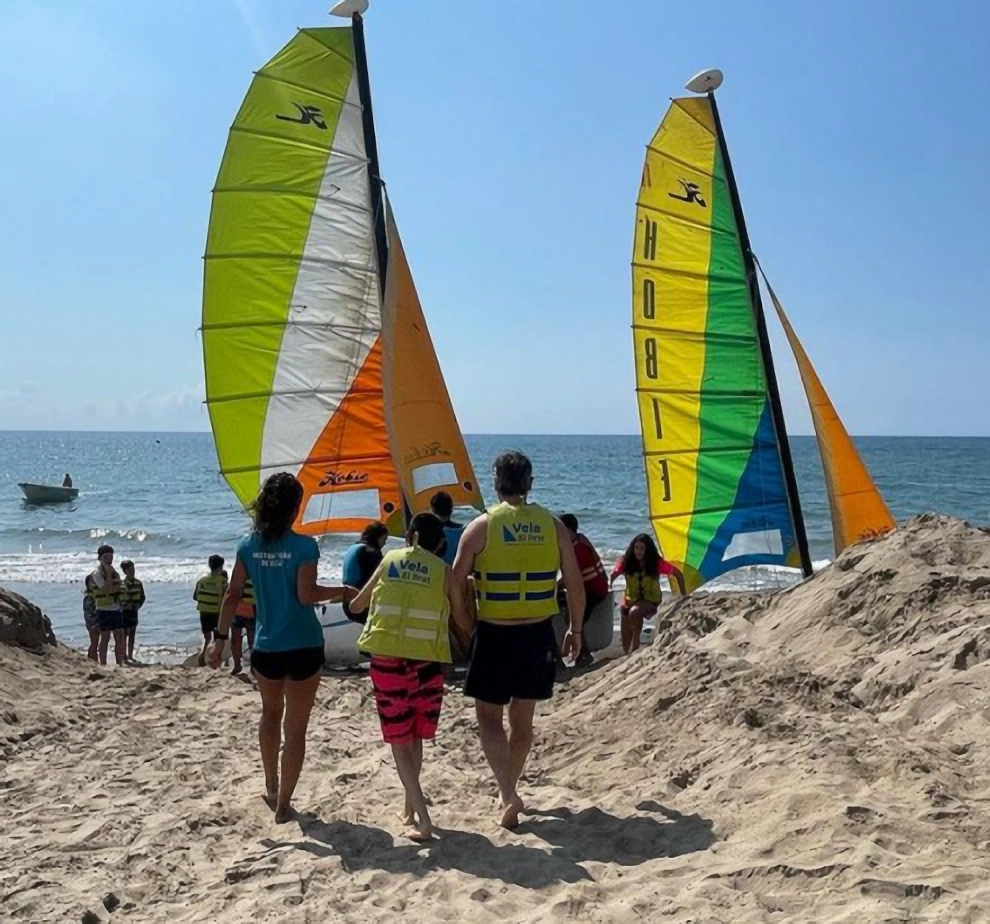 Botes de vela para practicar el deporte adaptado