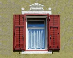 Tirar la casa por la ventana