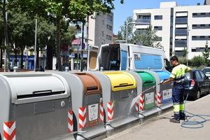 Viladecans inicia la renovación de casi 1.300 contenedores de residuos