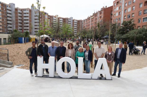 Viladecans transforma la plaza de Saint Herblain en un espacio verde y accesible con 60 nuevos árboles