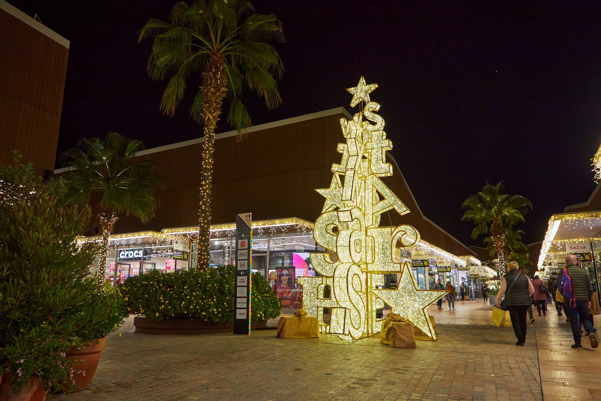 The Viladecans Style Outlets resplandeciente con la de la Navidad grandes ofertas El Llobregat