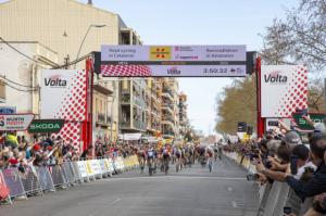 Molins de Rei acogerá a ciclistas de élite en la Vuelta femenina en Cataluña