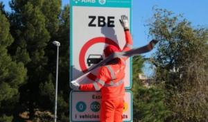 Cornellà declara la guerra al coche con la excusa medioambiental y los vecinos estallan