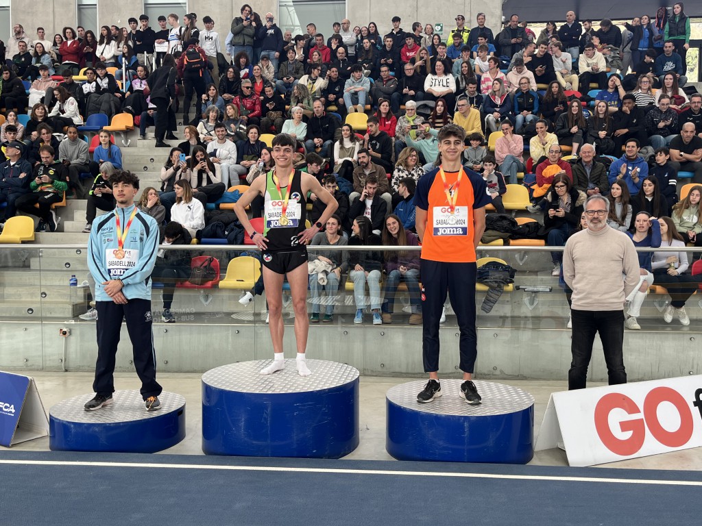 Jan López en el podio del Campeonato de Sabadell