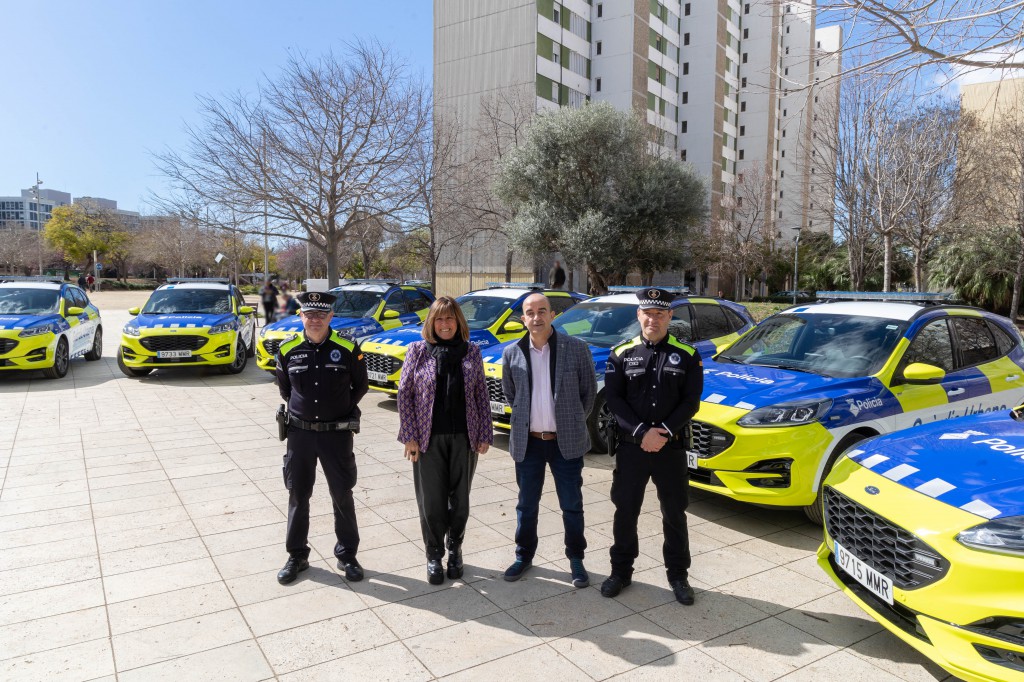  La alcaldesa, Nuria Marín; el regidor de Seguridad, Movilidad y Recursos Humanos, Jesús Husillos; el inspector jefe de la GU, Sergio Fortea, y el inspector de la GU, José Torres.