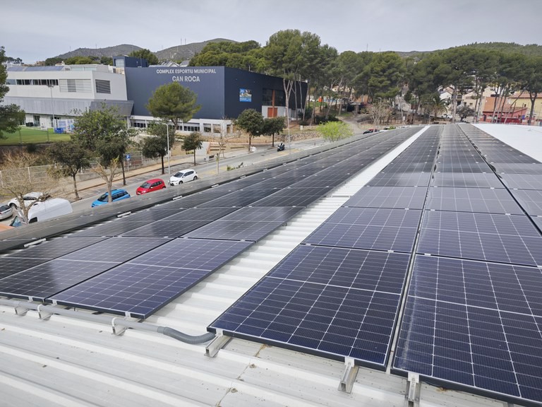 Instalación en la la Pista Polideportiva de Can Roca