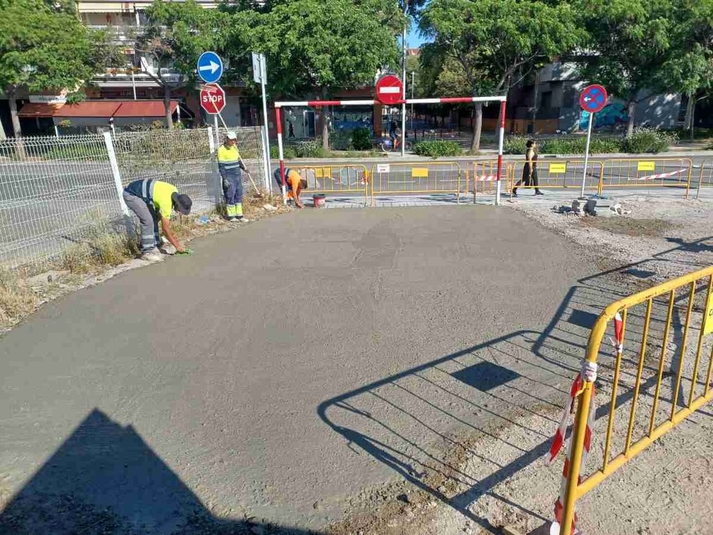 Trabajos de mejora en la avenida Constitució