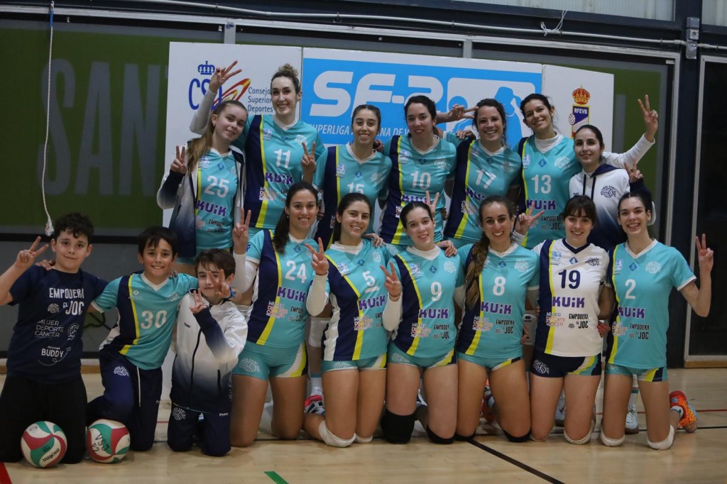 Plantilla 2024-2025 del primer equip femení del Club Volei Sant Just . Ha estat segon a la lliga regular després d’una excelsa temporada