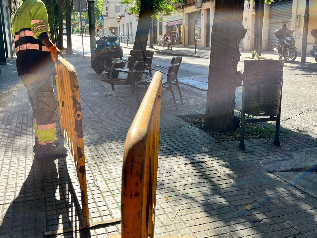 Tareas previas a las obras en la calle Jacint Verdaguer de Molins de Rei