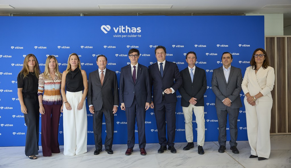 Visita de Salvador Illa al Hospital Vithas Barcelona de Esplugues