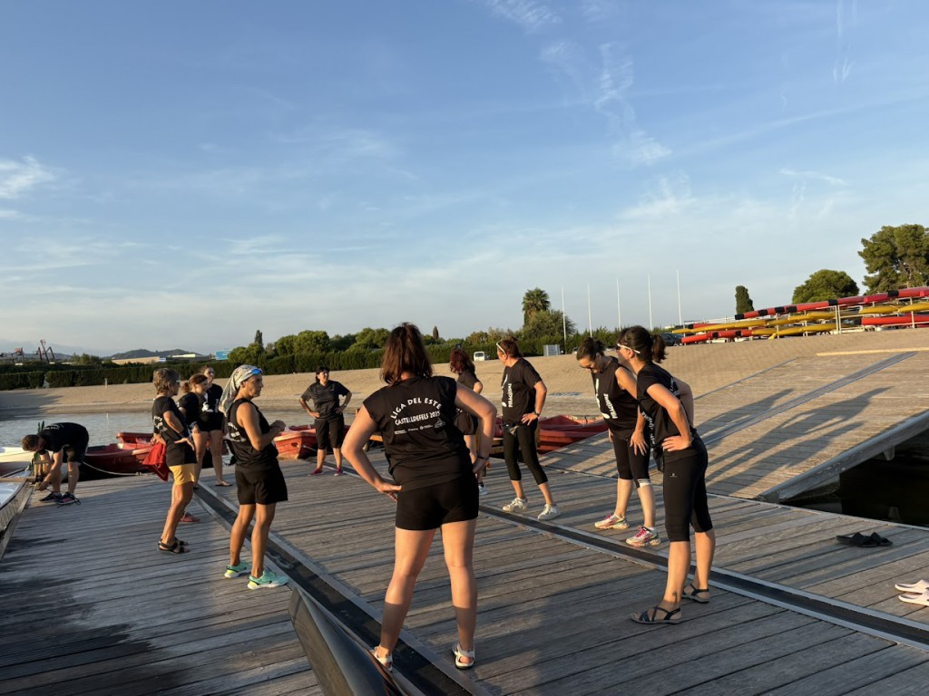 Treballs d’escalfament del nou conjunt abans d’iniciar la sessió.