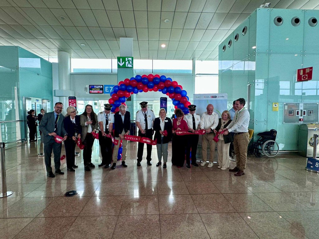 Estreno de la conexión directa con Seattle operada por Delta