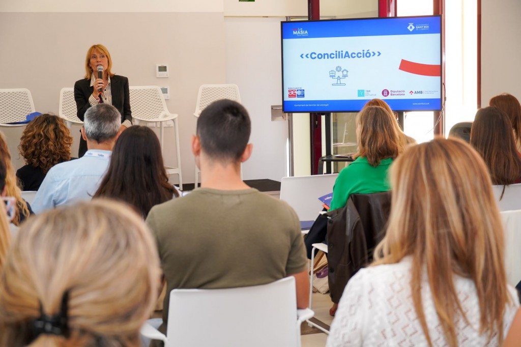 La alcaldesa, Lluïsa Moret, durante la presentación del programa ConcialiAcció