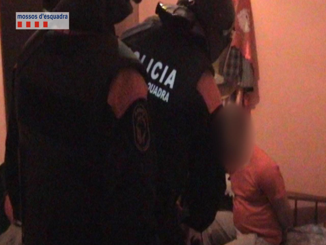 mossos_donesgrans2.jpg