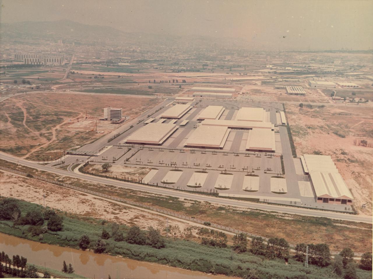 03ConstruccioMercabarna_Anys70.jpg