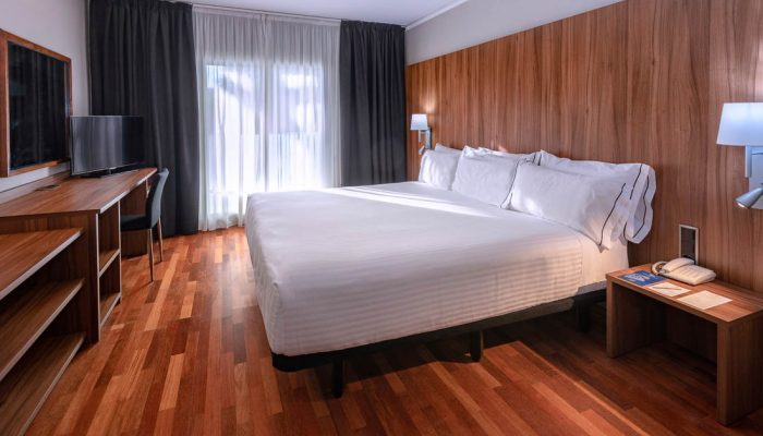 14-Habitación-Doble-Cama-Matrimonio-con-parquet-1-2
